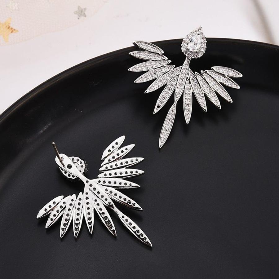 Micro-inlaid zircon angel wings earrings, super flash temperament earrings, high-end fashion personalized earrings, women
