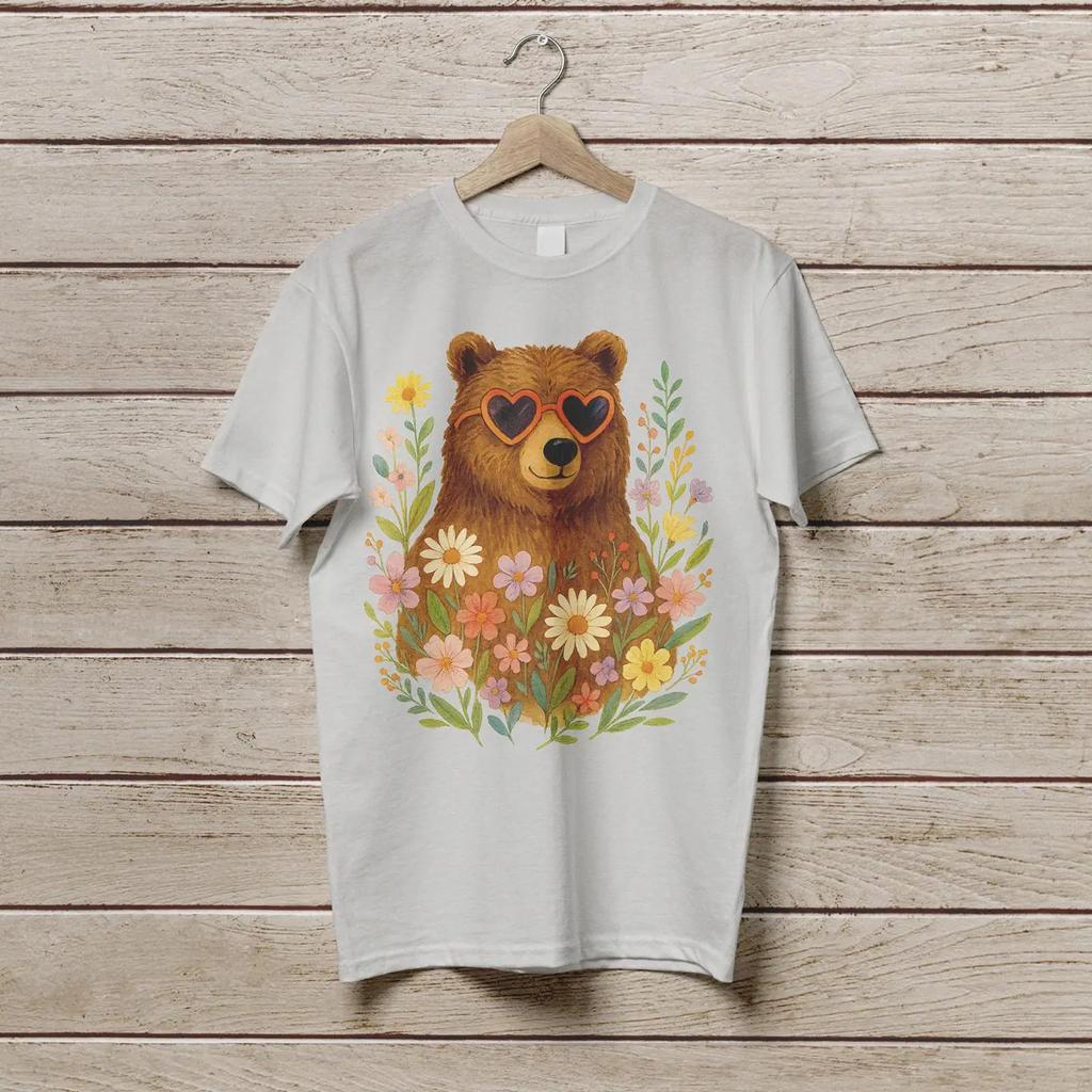 Vintage Cute Bear With Heart Sunglasses Floral T Shirt Boho Cottagecore Mothers Day For Animal Lovers Women Vintage Washed