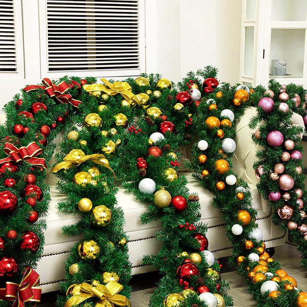 Christmas Rattan Rice Luxury Encrypted Window Display Set with Ball Ornaments and Wreath Decorations