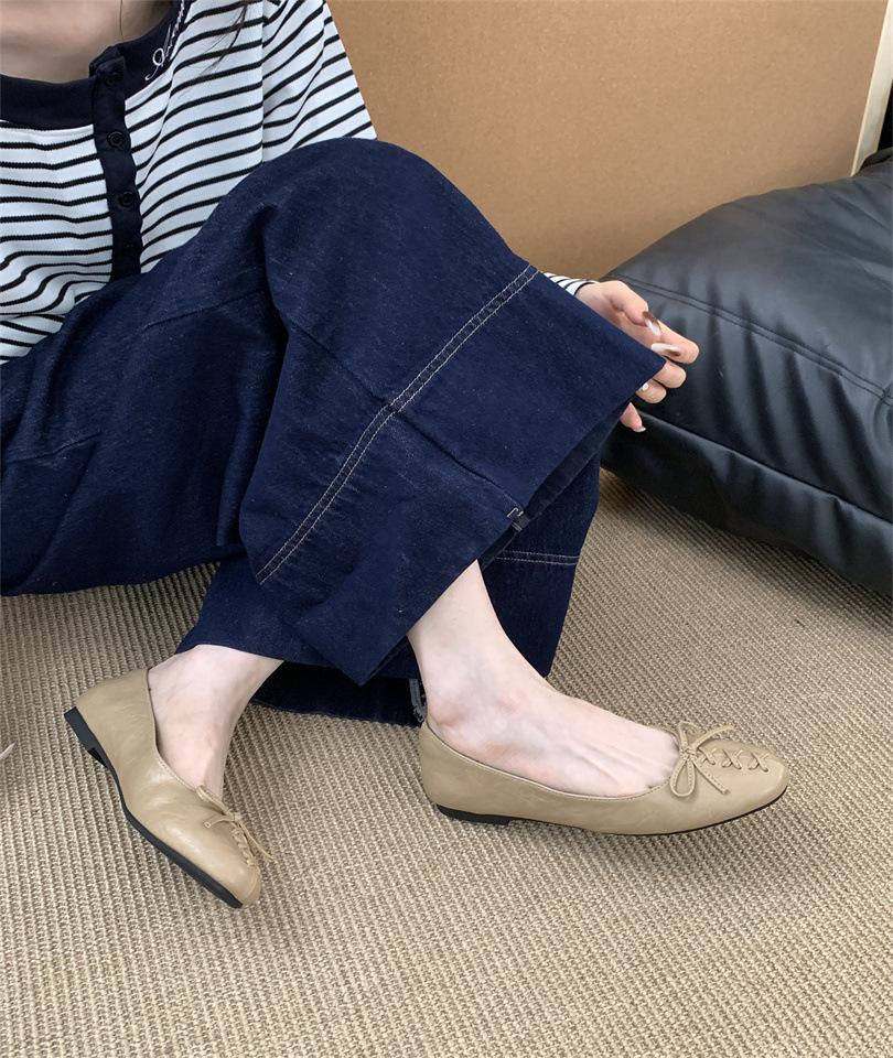 French Square Head Shallow Mouth Single Shoes Women's 2025 Spring New Small Man with Skirt Doudou Shoes Women's Soft-soled Flats