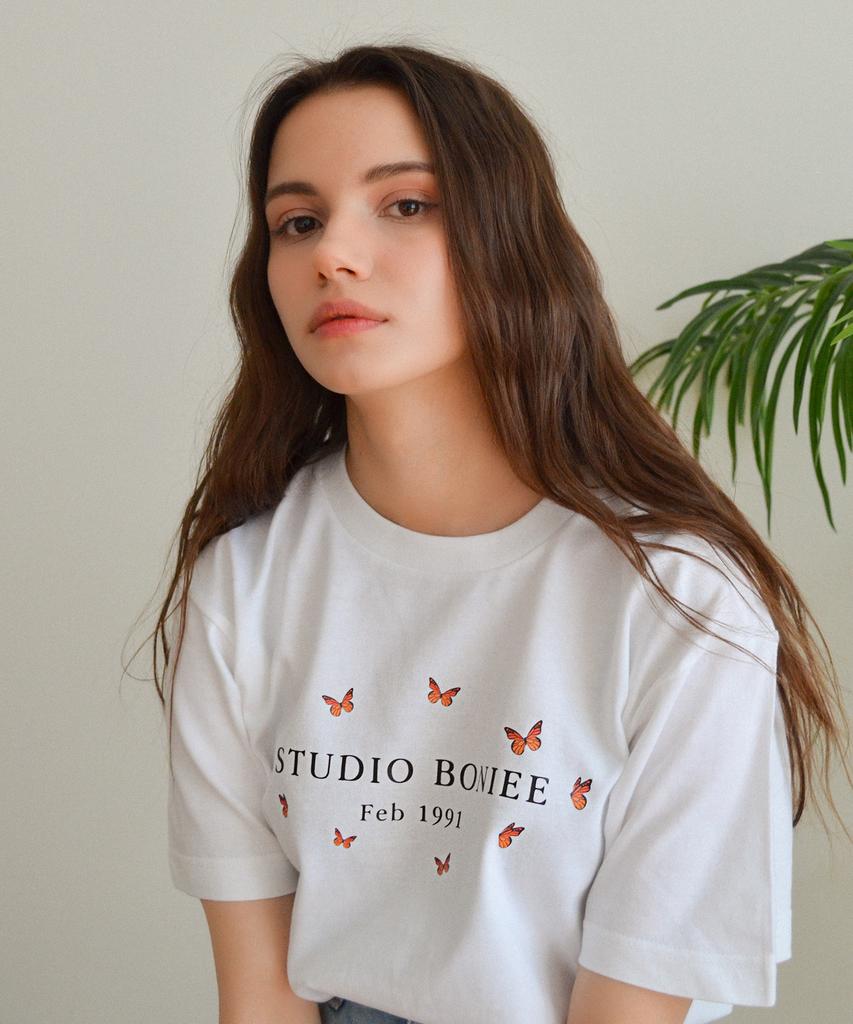 BONIEE Typographic Serif Logo T-Shirt White