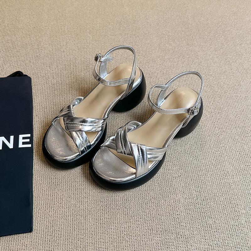 

Great to wear leather platform sandals for women in the summer of 2025, heel heel open-toed casual high-heeled Roman muffin shoes 35