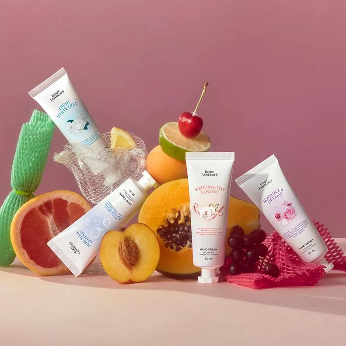 

Крем для рук 50 мл x 2 (выберите свой аромат) Romance and Dream 1+1