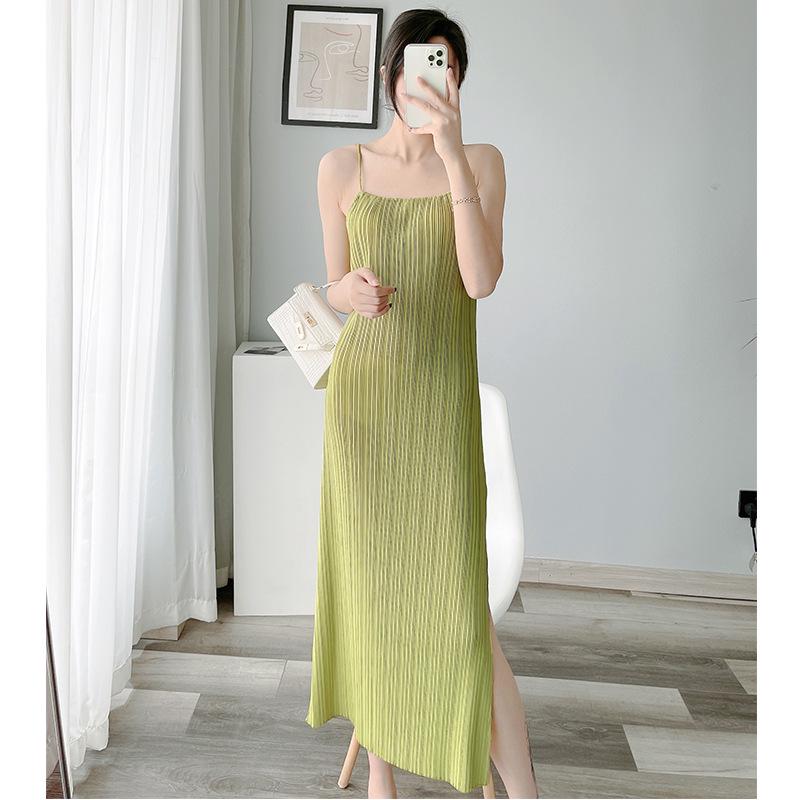 

Женское летнее длинное пляжное платье без рукавов с боковым разрезом One Size зелёный