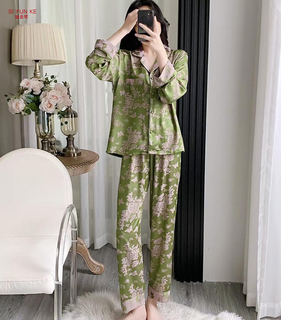 New silk pajamas women's long-sleeved cationic ice silk loungewear set can be worn outside imitation silk women's casual two-piece set