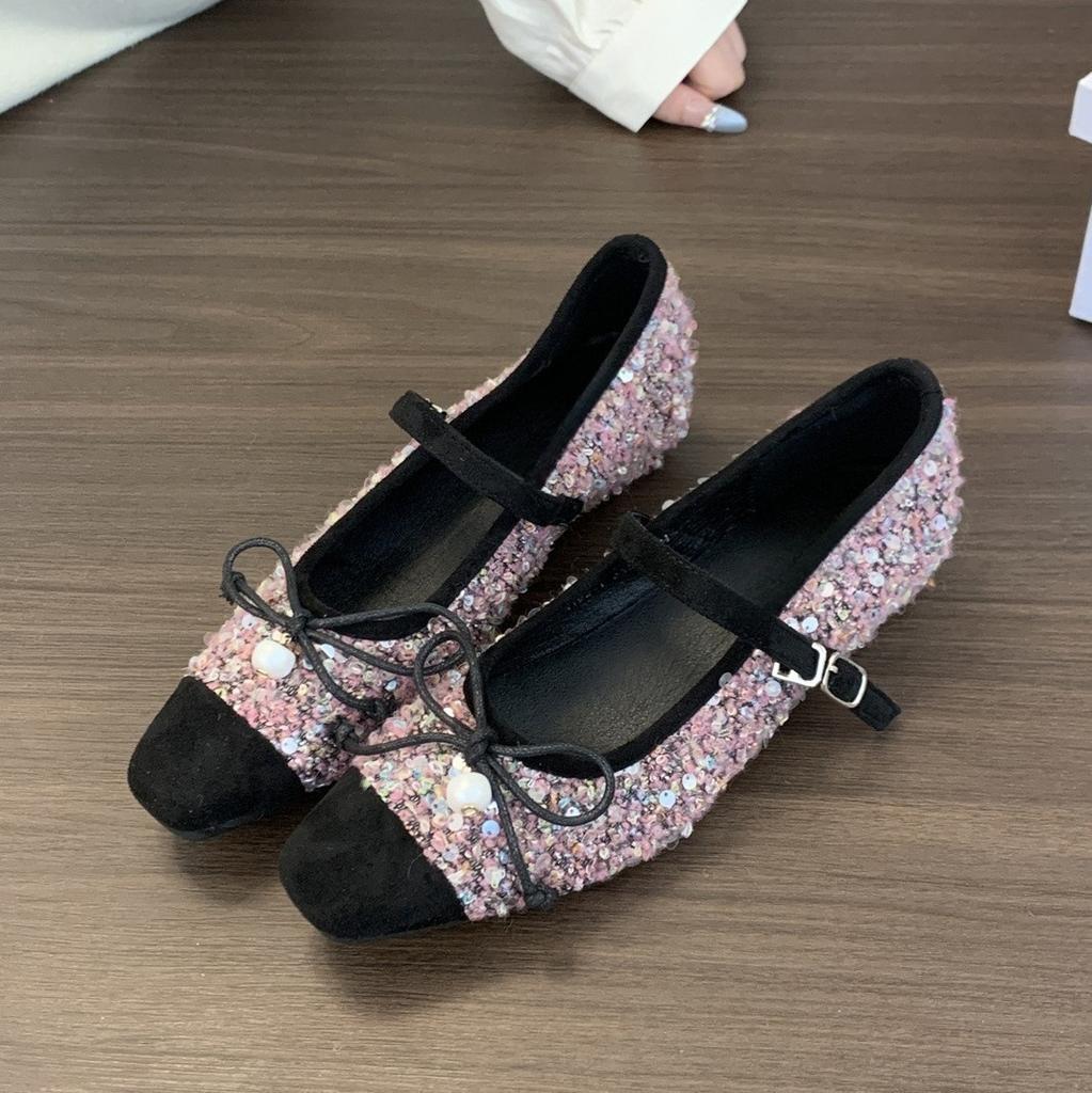 Xiaoxiangfeng shallow mouth single shoes female 2025 new spring French retro gentle fairy style thick heel Mary Jane shoes