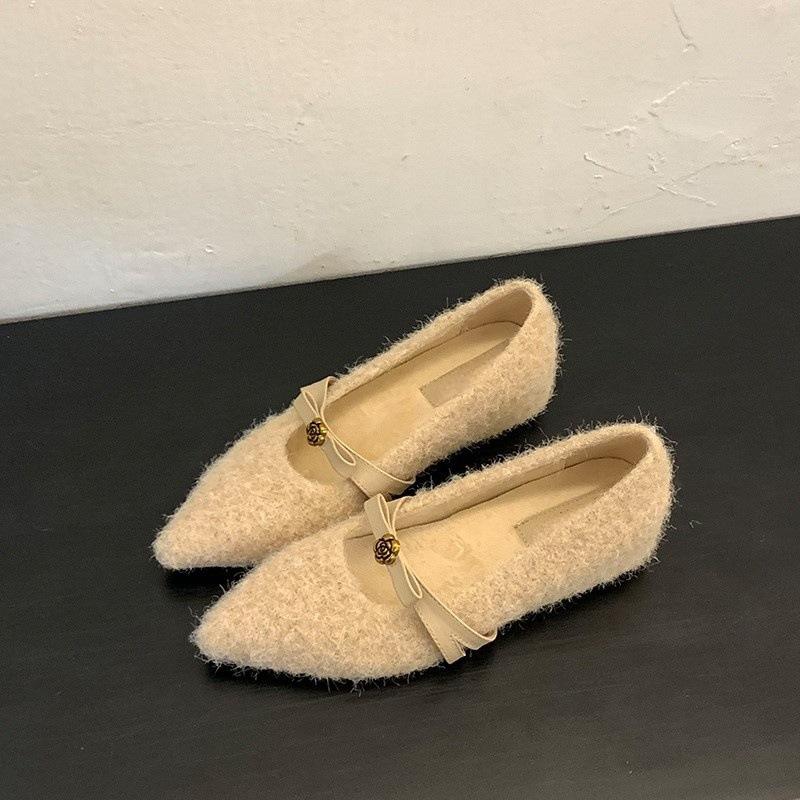 Retro camellia bow pointed head velvet Mary Jane shoes inner height increase fluff light mouth single shoes 35