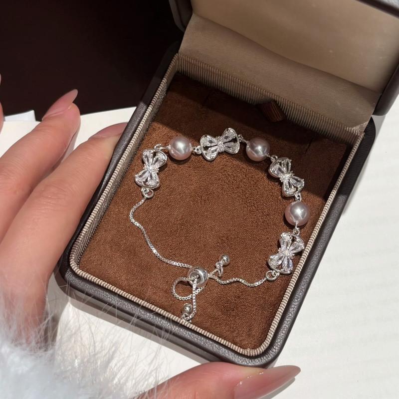 Minimalist Pearl And Zircon Butterfly Bracelet For Women With Elegant Jewelry Design