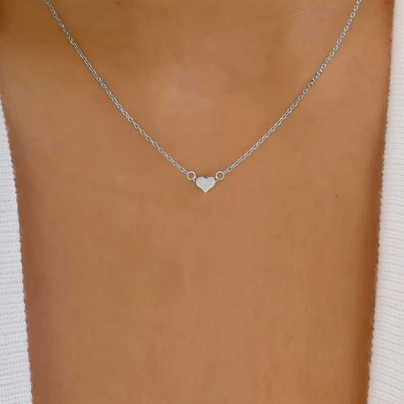 Metal love necklace, simple and versatile jewelry, women's personality temperament, fashionable metal peach heart neck