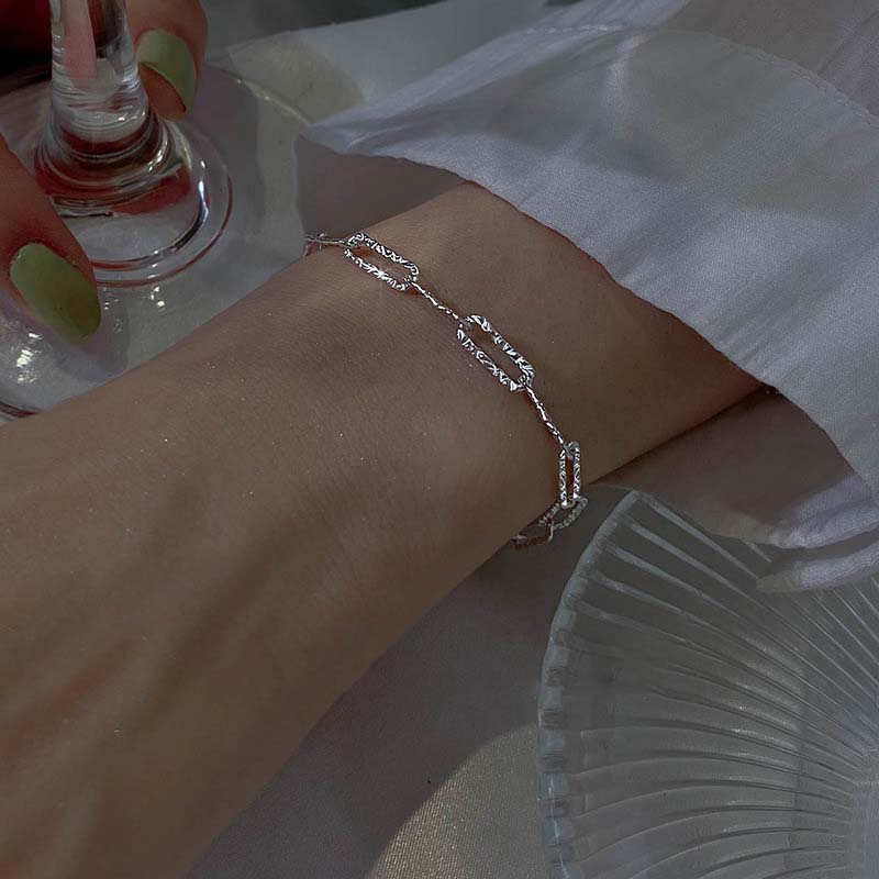 2026 Neues Silberfarbenes Funkelndes Schleierkraut Armband für Damen Exquisites Einfaches Verstellbares Kettengliedarmband Hochzeits Schmuck Party