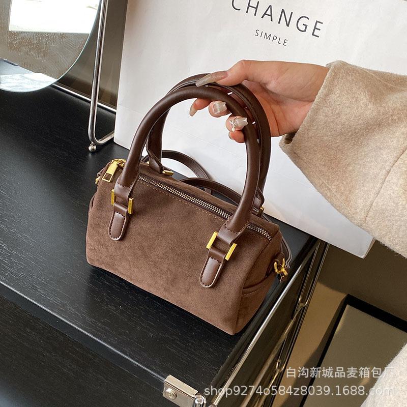 This Year's Popular Fashion Handbag Women's 2025 New Temperament Suede Shoulder Bag Foreign Style Crossbody Bag