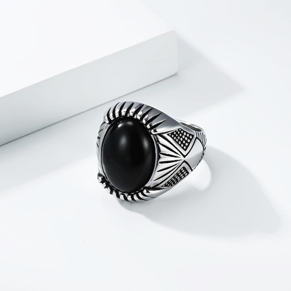 Vintage Punk Black Stone Titanium Steel Ring for Men – American Biker Hardcore Style Unique Personality Hip Hop Jewelry Accessories