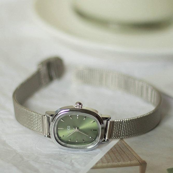 Oval Retro Mesh Belt Watch Women'S Light Luxury Niche Waterproof Watch Female Student Literature And Art