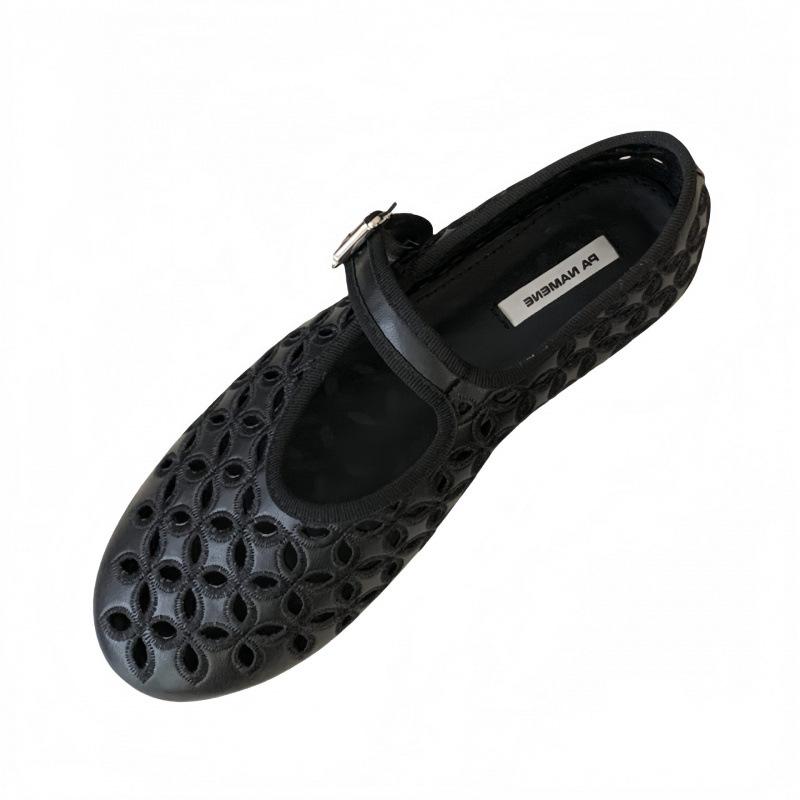 Niche hollow Mary Jane shoes women's 2025 new one-word belt flat-bottomed retro hole shoes