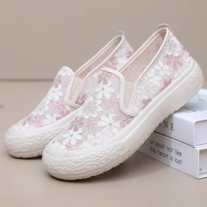 Buty Wędkarskie Damskie Siatkowe Oddychające Płaskie Miękka Podeszwa Buty Codzienne dla Kobiet Nowe Haftowane Gruba Podeszwa Mokasyny 2025