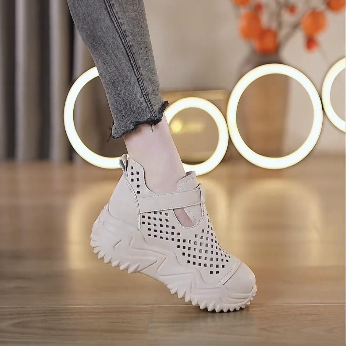 

Модные сандалии на платформе женские 2025 лето новые полые дышащие повседневные туфли ретро тренд платформа спортивная обувь женские кроссовки 40 бежевый