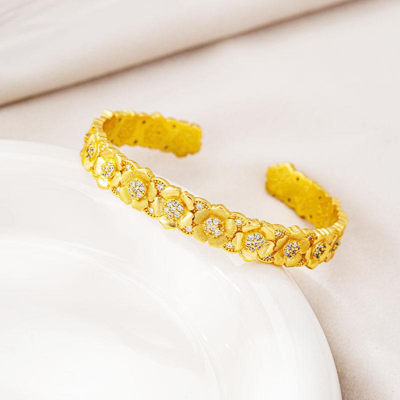 Simple, light, luxurious and high-end flowery open bracelet jewelry bracelet