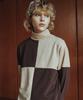 WAIKEI Checkerboard Turtleneck T-Shirt Brown