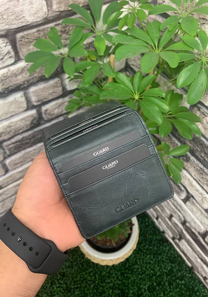 

Guard Antique Black Plaid Design Leather Card Holder