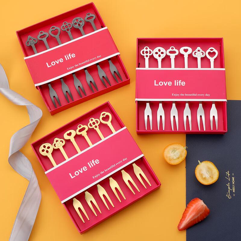 Guldfärgade dessertgafflar i rostfritt stål