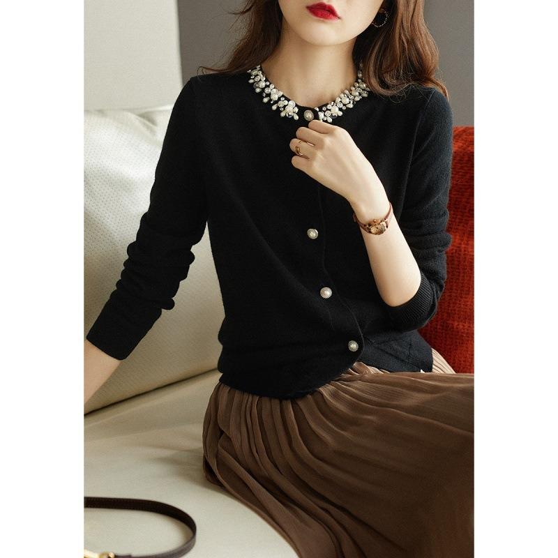 Women's spring and autumn new beaded women's sweater knitted sweater