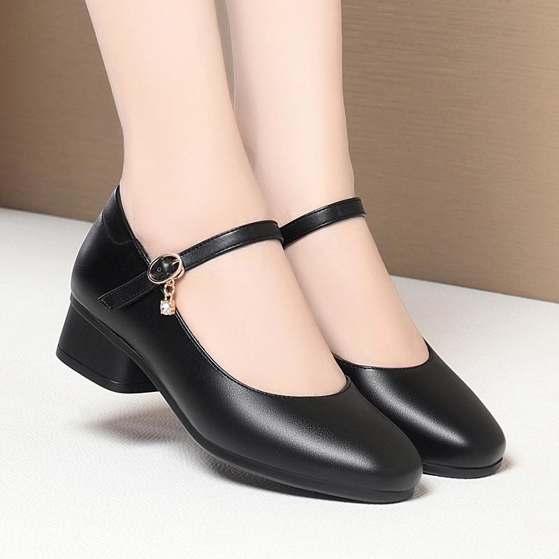 Single Shoes Women's Low Heels, Soft Leather Soft Sole Comfortable Women's Leather Shoes Round Head Thick Heel with Cheongsam One-button Women's Shoes