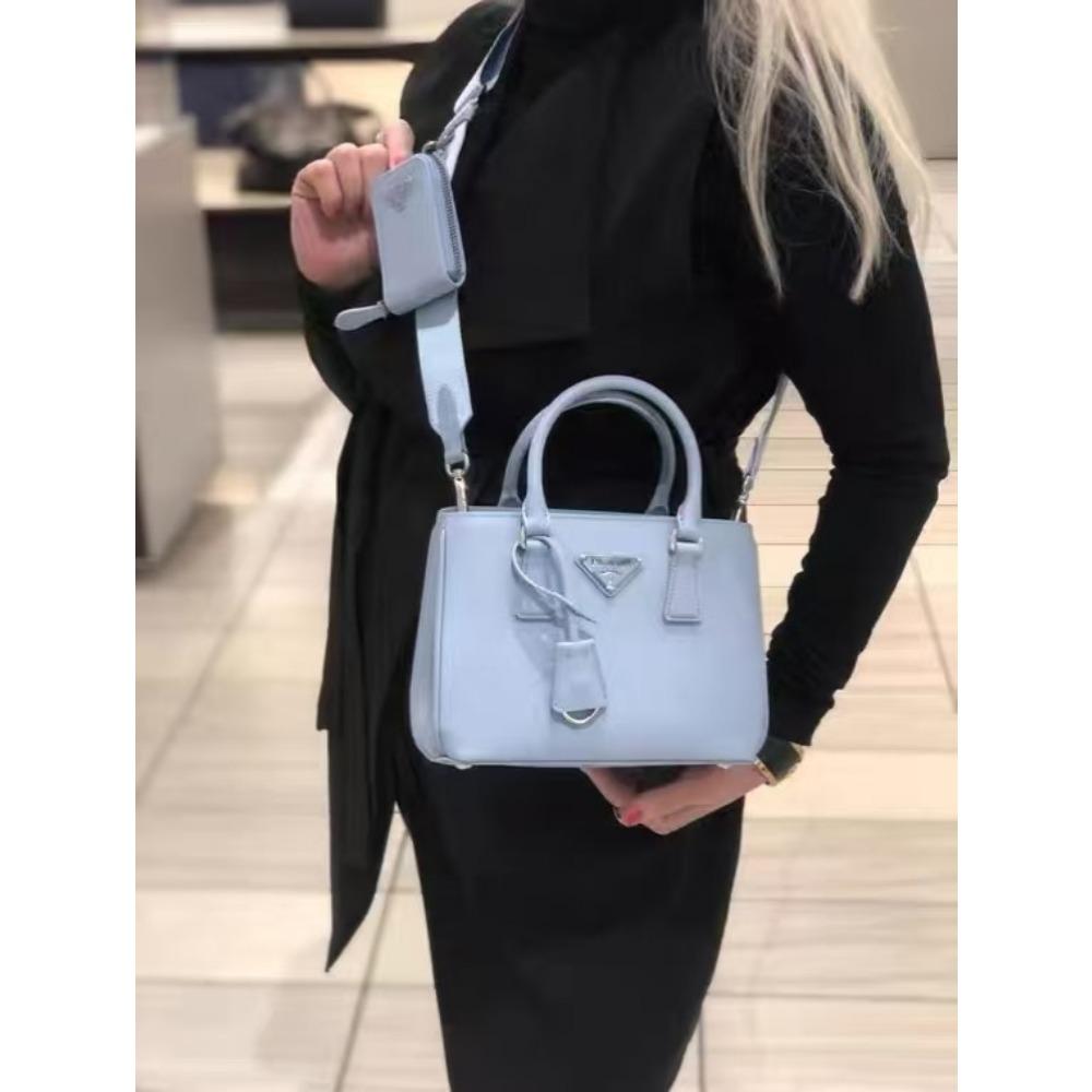 Leder-Damenhandtasche, tragbare Schulter-Umhängetasche, Killer-Tasche, Rindsleder-Tasche, Bacchus-Tasche, Beuteltasche, Faltentasche, Smiley-Tasche.