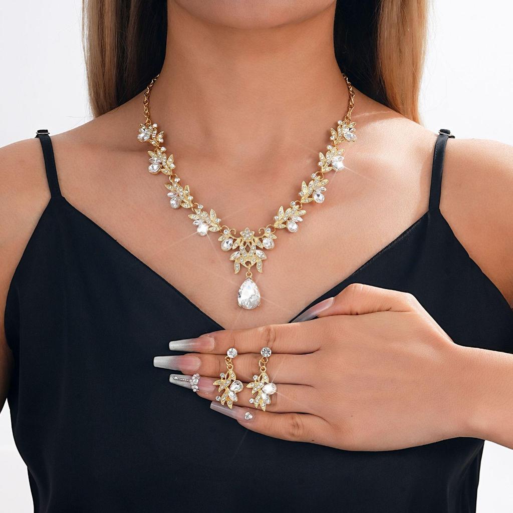 Elegant European & American Style Floral Necklace & Earrings Set for Brides – Luxurious Jewelry