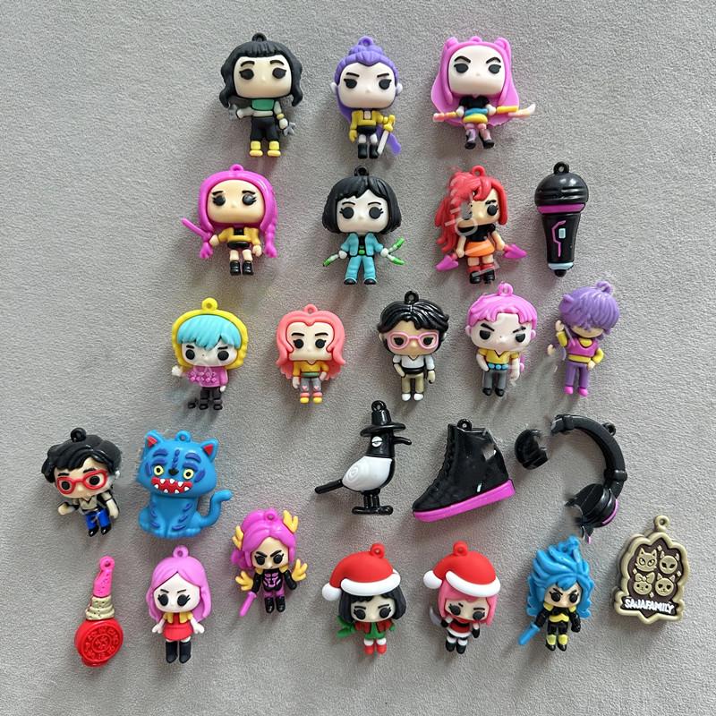 Caja Sorpresa de Navidad Diablo Kpop Cazador de Demonios KDH Calendario de Adviento Premium 2025 Equipo de Caza de Brujas Colgante Acrílico Juguete Regalo