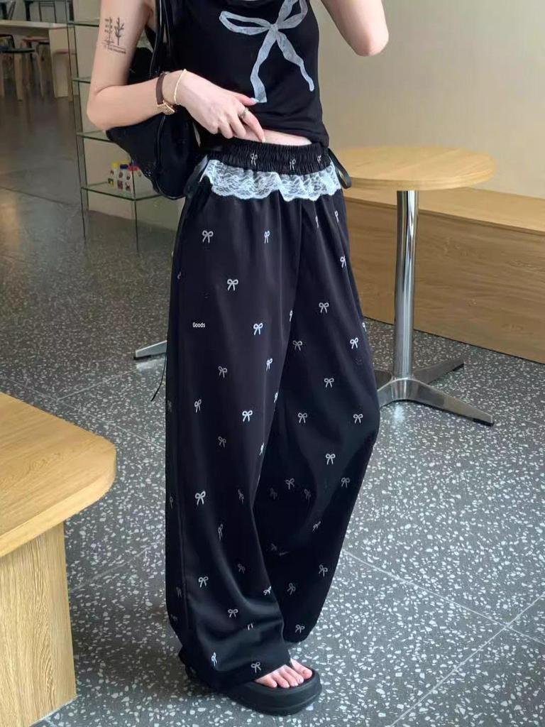 Damen Süß & Würzig Spitze Patchwork Lässige Hose mit Schleife, Elastischer Bund, Weiter Beinschnitt, Gerades Bein Design für den Sommer.