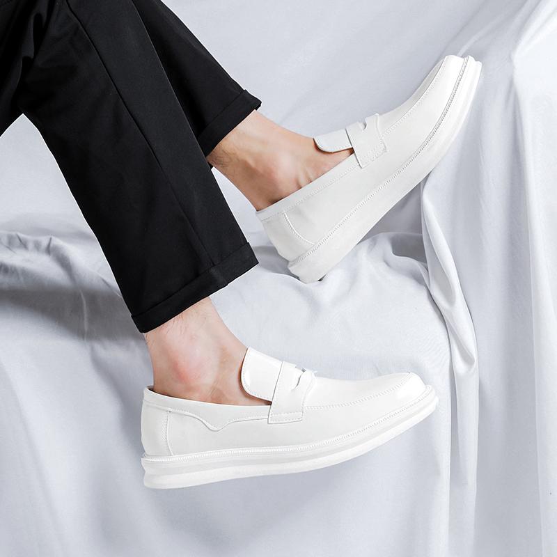 Fashion British Classic Retro Style Small Leather Shoes Men Korean Version of The Wedding Business Solid Color Casual Shoes Driving Shoe
