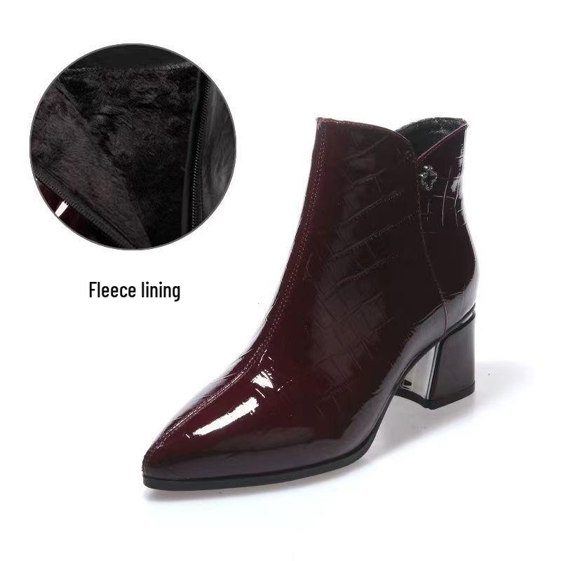 

Жіночі блискучі лаковані шкіряні ботильйони на товстому підборі з гострим носком та середнім підбором - Мода осені 2025 Size 40