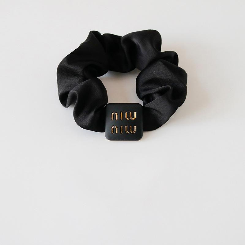 Silk Hair Scrunchies/Ties For Frizz & Breakage Prevention, No Damage, Elastic Ponytail Holders, 1Pc