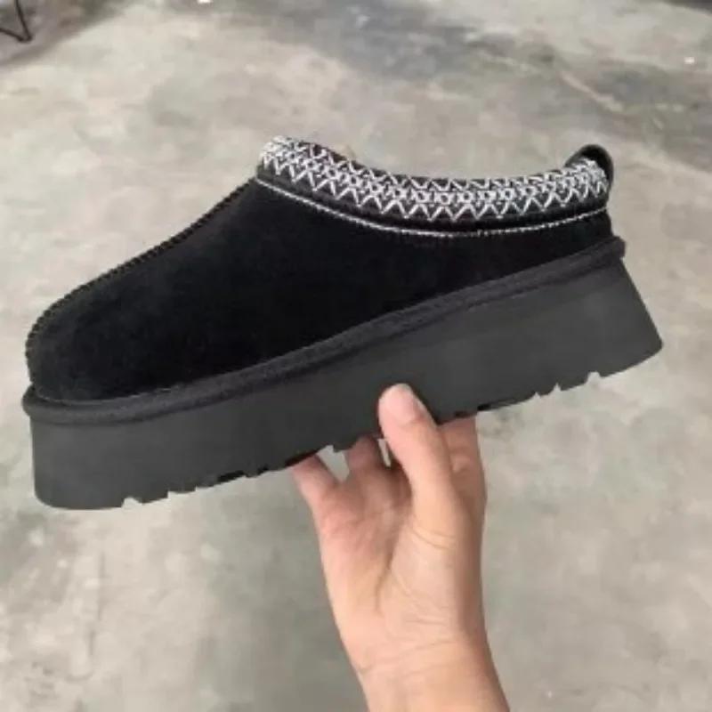 

2025 New Winter Brand Women s Fur Short Boots Plush Thick Warm Flat Slippers Thick-soled Shoes Women s Suede Boots Botas Mujer 35