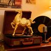 2026 Golden Warhorse Statue Alloy Metal Desktop Ornament Regal Style Decorative Accent for Office Desk Shelf Display