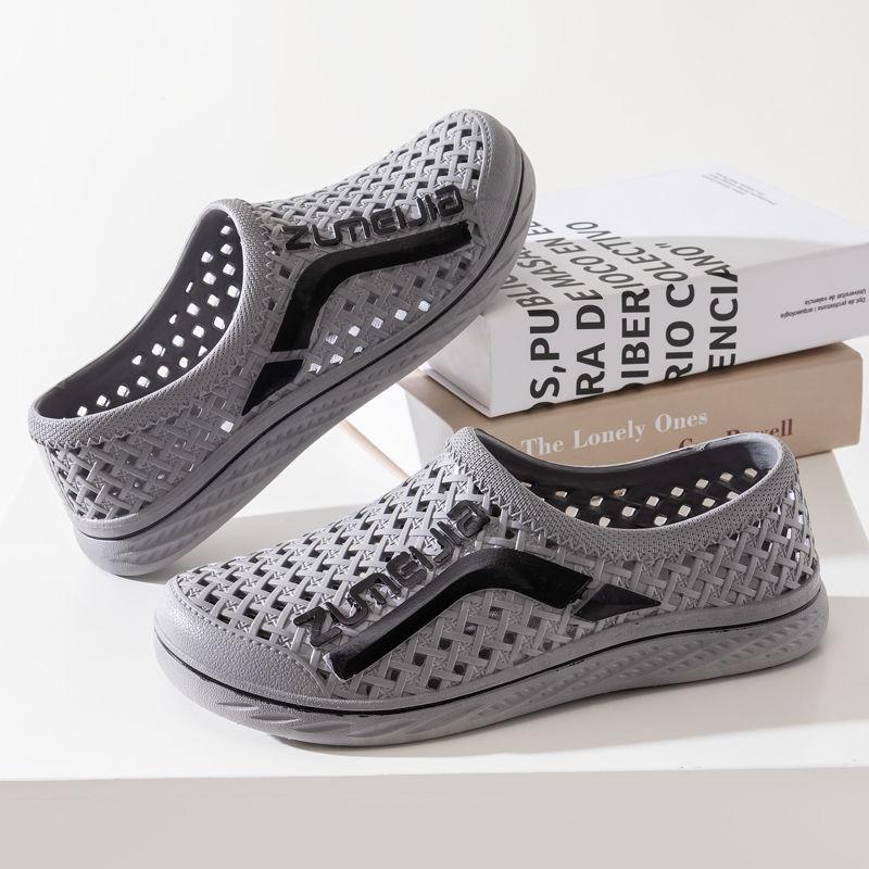 New Summer MenBeach Sandals Non-Slip Breathable Waterproof Sports Running Shoes for Chefs