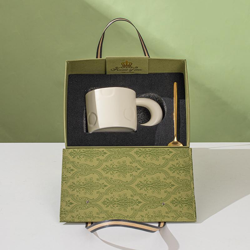 High-Value Ceramic Macaron Coffee Mug - Large Capacity Cup, Perfect Holiday Gift for Couples