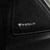 2/4 Stück 3D-Aluminium-Logo Auto Sound Audio Abzeichen Aufkleber Lautsprecher Aufkleber Für Tesla Model 3 Y S X 2017-2023 Roadster SpaceX Spulenmod