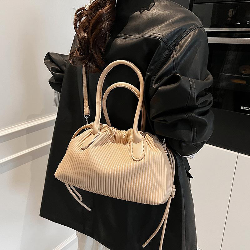New Fashion Handbag Women's New Shoulder Messenger Bag
