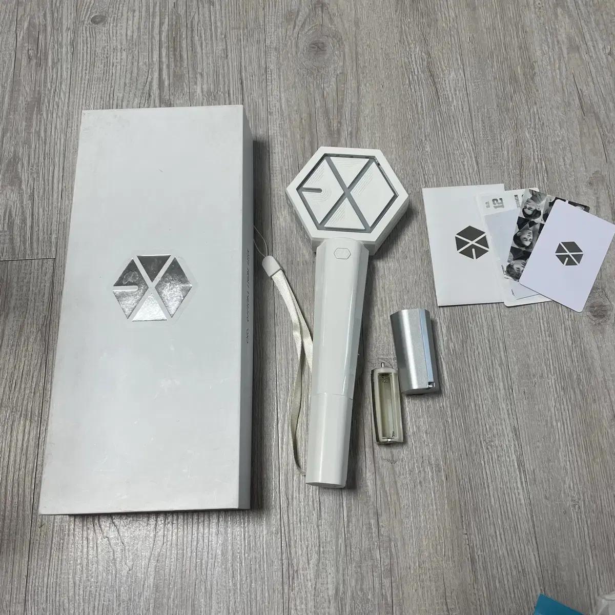 

Я продаю Exo Lightstick Sticks, New Ridibong