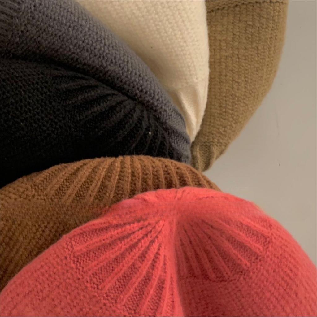 Autumn and Winter Women's Small Metal Letter Mark Warm Woolen Hat Ear Protection Knitted Hat Fashionable Small Basin Hat