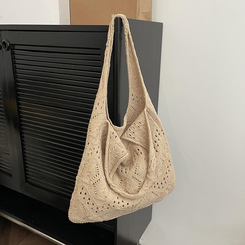 New Woven Underarm Bag Bohemian Knitted Bag Seaside Vacation Beach Bag Hollow Shoulder Bag