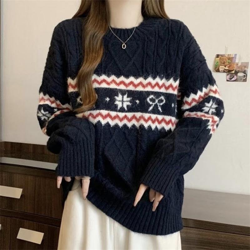Women's Retro Fair Isle Pure Wool Christmas Sweater - Warm, Loose Fit Jacquard Knit with Round Neck