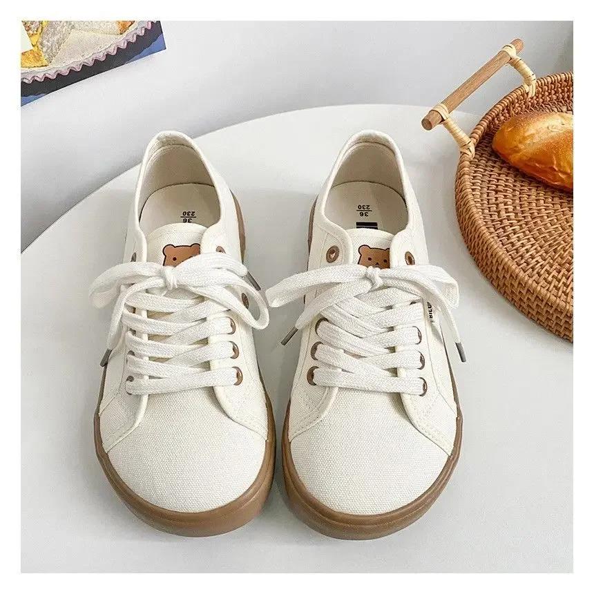 Fashion Designer Canvas Shoes Women Low Top Sneakers Wide Toe Lace Up Trainers Shoes Brand Girls Red Blue Sneakers Girls Tenis Plimsolls