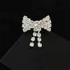 Fashion Elegant Bowknot Brooches Rhinestone Sparkling Brooches Pin Fastener Jewelry Cardigan Clip Waist Accessorizing