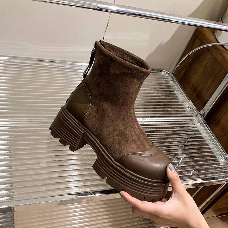 2025 Herbst und Winter neue vielseitige Wildlederärmel Kurzstiefel Damen Retro Britische Martin Stiefel dicksohlige dickabsätzige Ritterstiefel