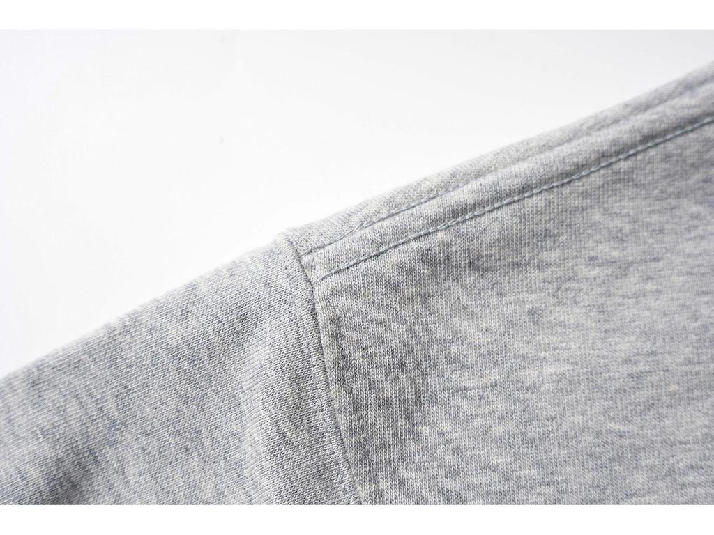 Trendiger Herren Carhartt Loopback Hoodie mit klassischer Logo-Stickerei