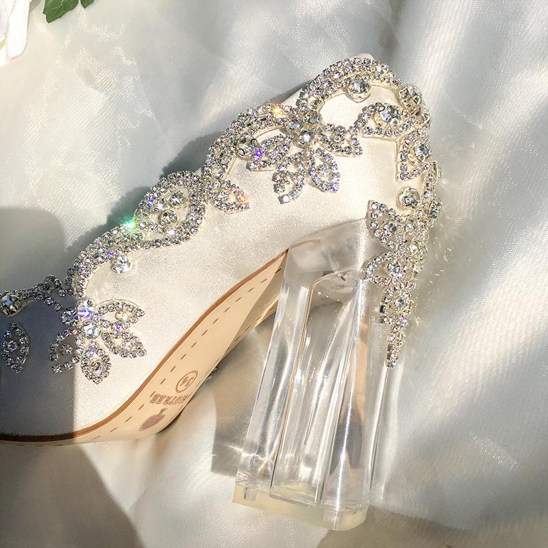 New shallow mouth pointed head satin rhinestone high heels transparent thick heel 9cm white crystal
