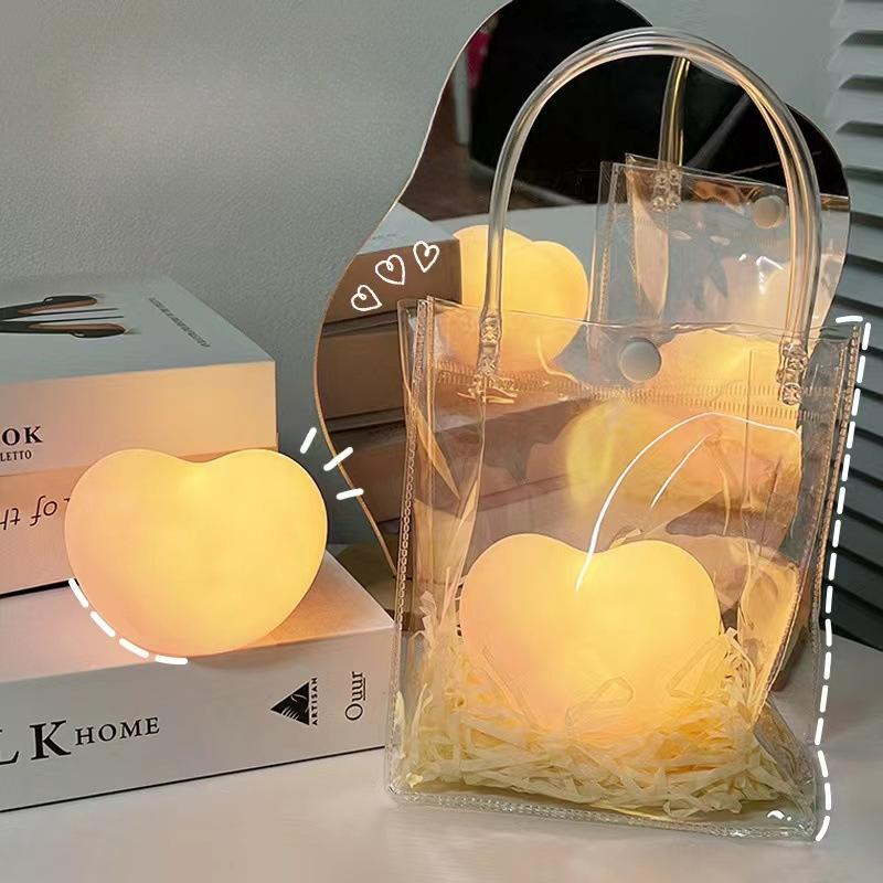Luce Notturna a Forma di Cuore d'Amore Luce d'Atmosfera Comodino Camera da Letto Luce per Dormire Luce Notturna Morbida Decorazione da Tavolo