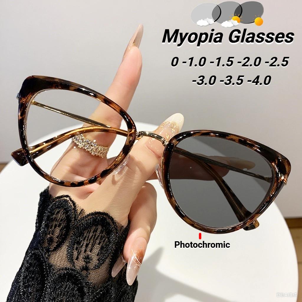 New Fashion Cat Eye Women Myopia Glasses Photochromic Anti Blue Light Retro Metal Frame High Quality